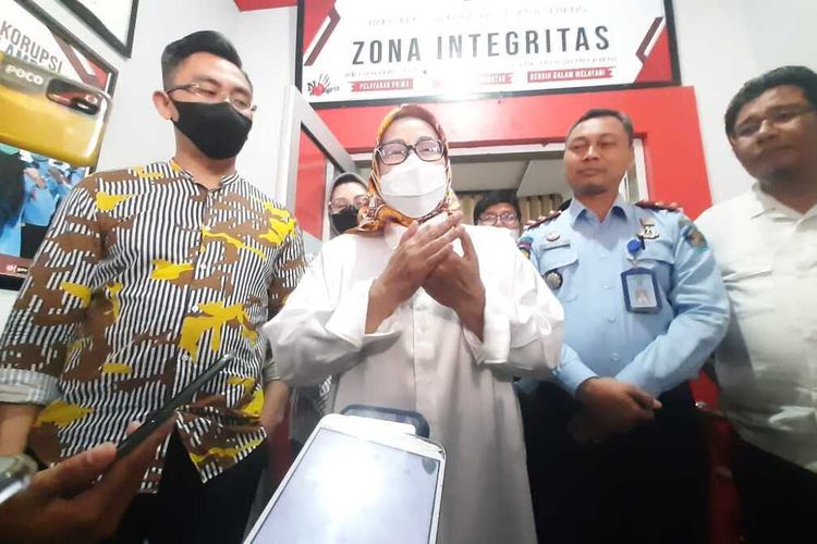 Ratu Atut, Zumi Zola, Suryadharma Ali Hingga Patrialis Akbar Bebas Bersyarat